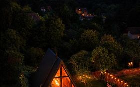 Valdo Cabin